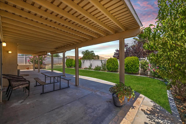 2165 Birdie Drive, Banning CA: https://media.crmls.org/mediaz/24ceee28-829f-4ab4-94ef-9b930113b247.jpg