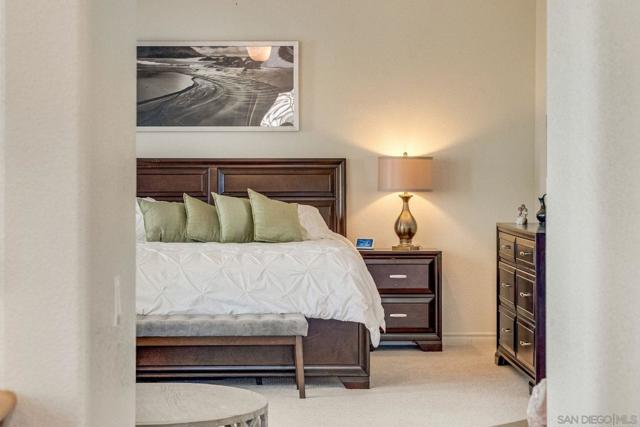 571 Lynwood Dr, Encinitas CA: https://media.crmls.org/mediaz/24cfab82-6bf2-4007-b72c-dfef898aa45f.jpg