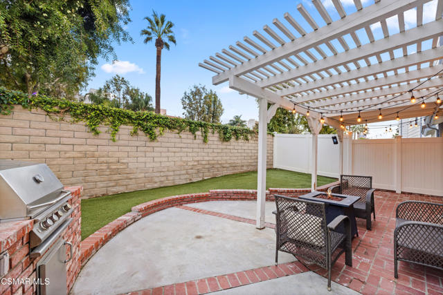 2782 Lemon Drive, Simi Valley CA: https://media.crmls.org/mediaz/24d0a718-fd8e-434b-8f1c-6760911e277f.jpg