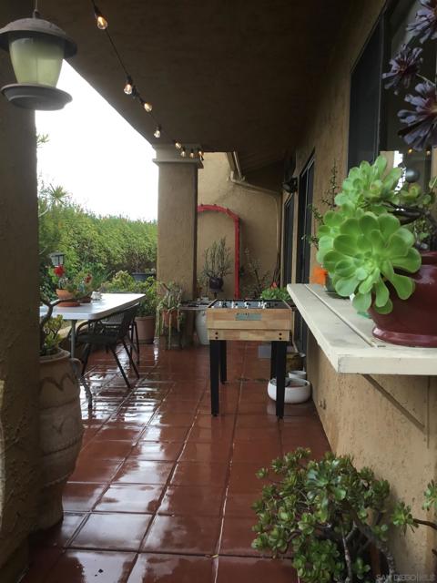 6645 Caminito Scioto, La Jolla CA: https://media.crmls.org/mediaz/24d0ad05-978a-4483-b870-555866282d69.jpg