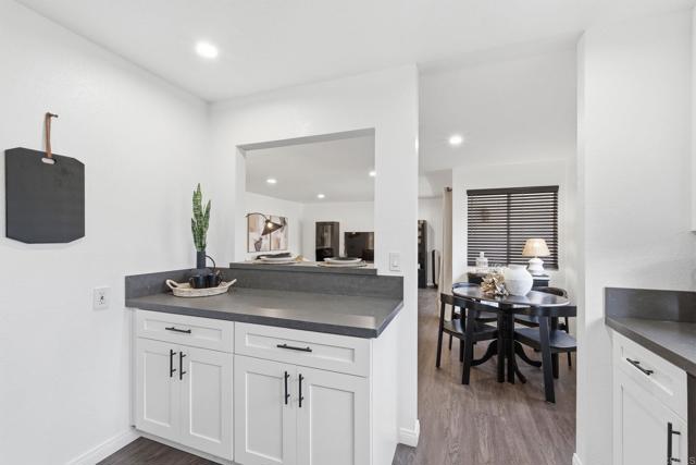 Detail Gallery Image 2 of 28 For 6349 Caminito Salado, San Diego,  CA 92111 - 3 Beds | 2 Baths