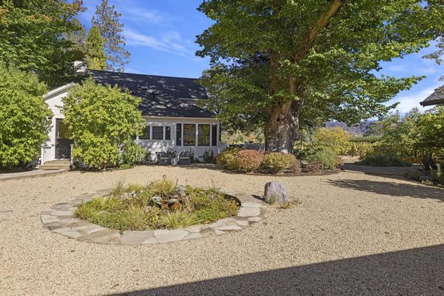 2551 Grant Street, Calistoga CA: https://media.crmls.org/mediaz/24d13df0-38e8-4d77-920b-d473339eec16.jpg