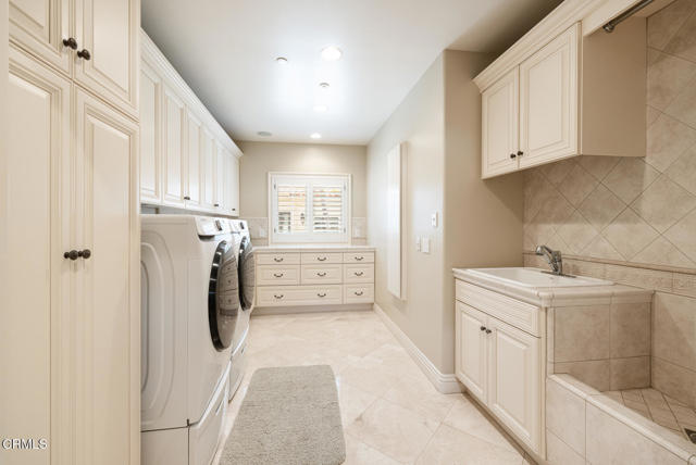 20 Via Terrasol, Camarillo CA: https://media.crmls.org/mediaz/24d22556-b291-4b8f-b631-ba7bad06d034.jpg
