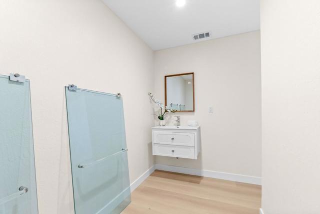 16251 Lilac Lane, Los Gatos CA: https://media.crmls.org/mediaz/24d4817e-9398-4adb-a8ab-e1da200319d4.jpg