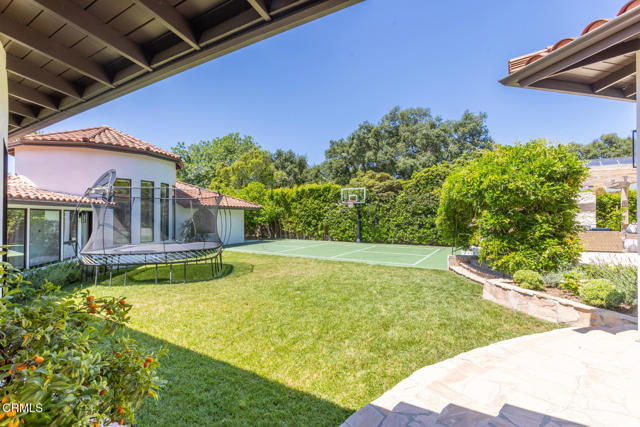 4435 Encinas Drive, La Canada Flintridge CA: https://media.crmls.org/mediaz/24d49a13-412f-45c8-94c8-f09c37556f3c.jpg