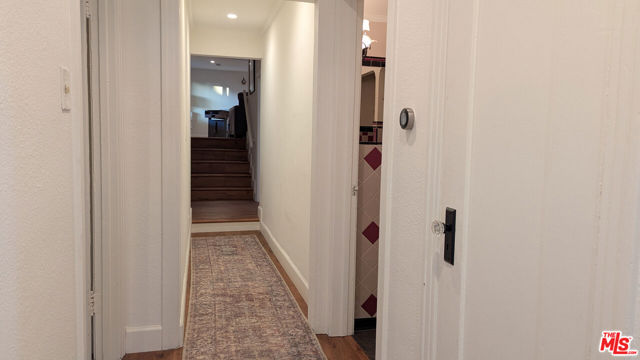 4925 W 20th Street, Los Angeles CA: https://media.crmls.org/mediaz/24d50ecf-77c8-41d2-9564-a7871ba073f8.jpg
