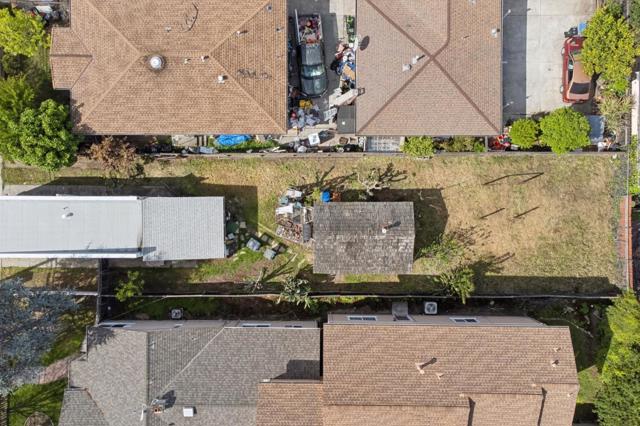 915 E Julian Street, San Jose CA: https://media.crmls.org/mediaz/24d52233-d527-4778-8489-6a73e244df36.jpg