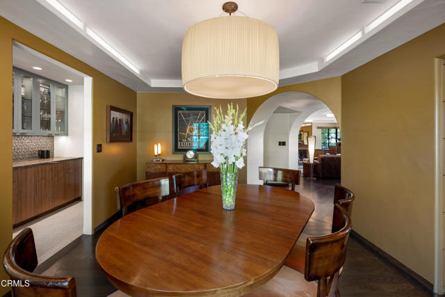 3312 Thorndale Road, Pasadena CA: https://media.crmls.org/mediaz/24d6362e-18a1-46dc-8bd0-0e3417938253.jpg