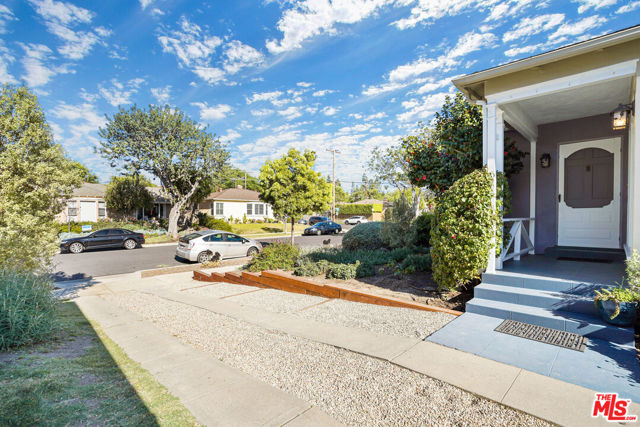 5039 PICKFORD Way photo 5