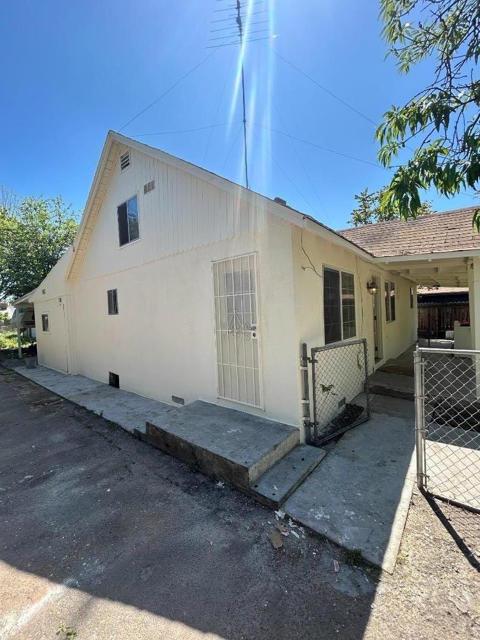 112 E Street, Empire CA: https://media.crmls.org/mediaz/24d73bab-8bac-4535-b329-12dceac91f2f.jpg