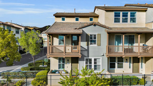 Detail Gallery Image 2 of 55 For 900 N Primrose Ln a,  Azusa,  CA 91702 - 4 Beds | 3/1 Baths