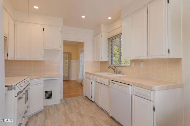 Detail Gallery Image 5 of 13 For 609 W Ojai Ave, Ojai,  CA 93023 - 3 Beds | 2 Baths