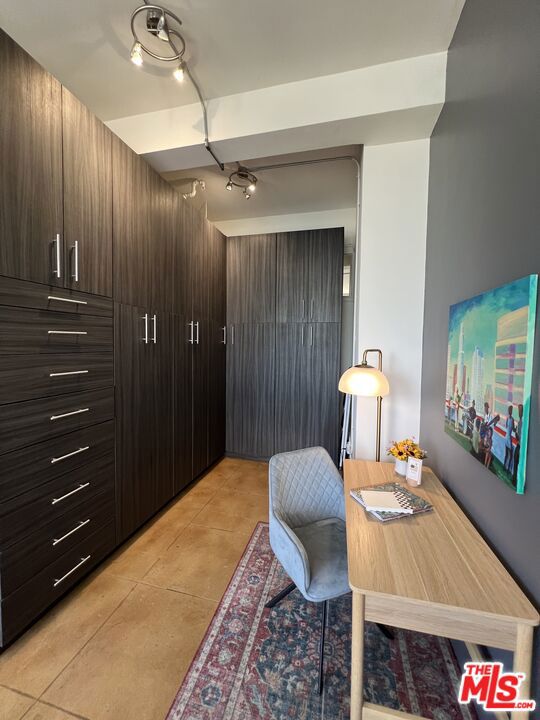 108 W 2nd Street, Los Angeles CA: https://media.crmls.org/mediaz/24d94749-f6d9-49c4-8392-9d8b96b295d0.jpg