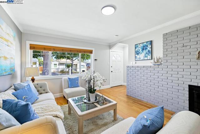 825 Billings Blvd, San Leandro CA: https://media.crmls.org/mediaz/24d98342-3853-426f-9dd3-538176addd90.jpg