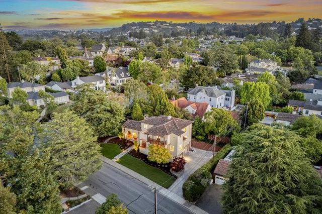 320 Jackson Street, San Mateo CA: https://media.crmls.org/mediaz/24d9f781-e8f7-49ea-a0b3-9628c3391fd1.jpg