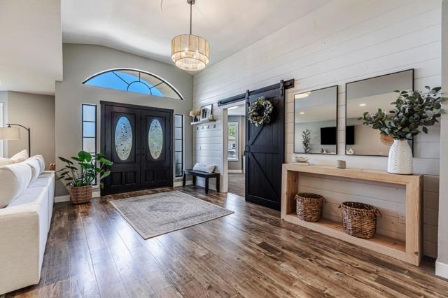 640 S Ridgemark Drive, Hollister CA: https://media.crmls.org/mediaz/24da1ba7-ab17-4551-b28b-3e28d23c41da.jpg