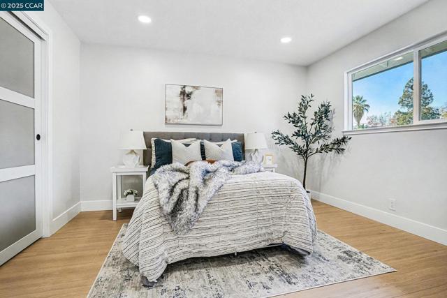 1053 Arkell Rd, Walnut Creek CA: https://media.crmls.org/mediaz/24db891b-a874-4755-8f78-a305715f290a.jpg