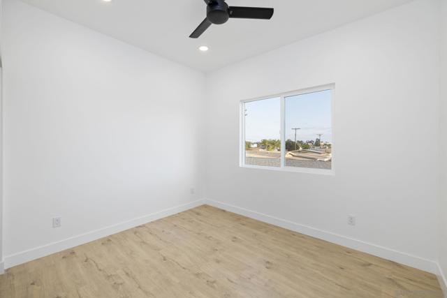 4626 4628 Derrick dr, San Diego CA: https://media.crmls.org/mediaz/24dc1425-6221-4f7e-8d2a-2032d0d614dd.jpg