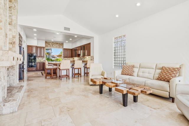 801 Deer Haven Circle, Palm Desert, CA 92211