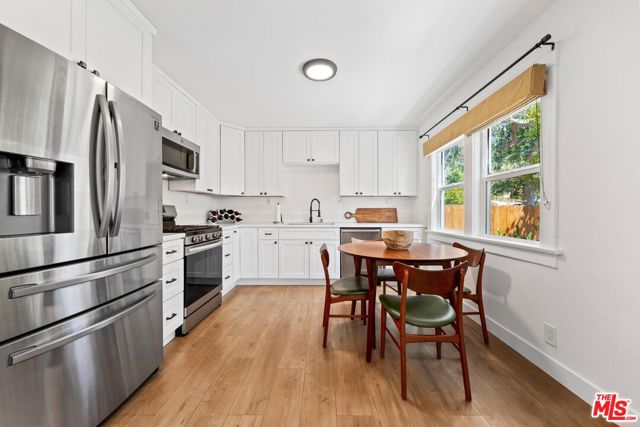 4047 Camero Avenue, Los Angeles CA: https://media.crmls.org/mediaz/24dceb6d-0710-4c4a-b4e0-ecb638c1acfd.jpg