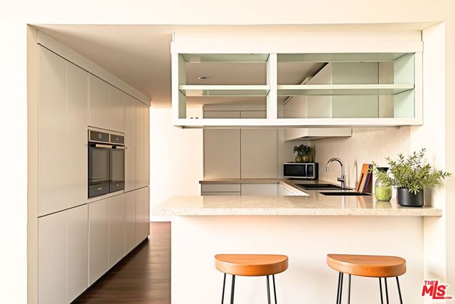 11752 Bellagio Road, Los Angeles CA: https://media.crmls.org/mediaz/24dd1fbb-23c7-4cad-8228-d83f19371154.jpg