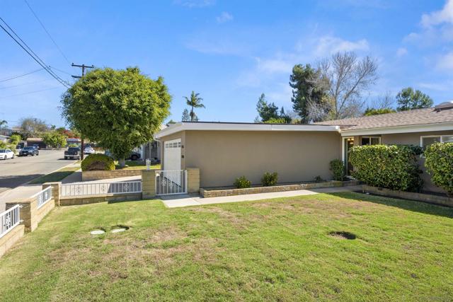 9265 Overton Ave, San Diego CA: https://media.crmls.org/mediaz/24dd2f10-ed3e-4e9c-90f6-6f8aaf85252b.jpg