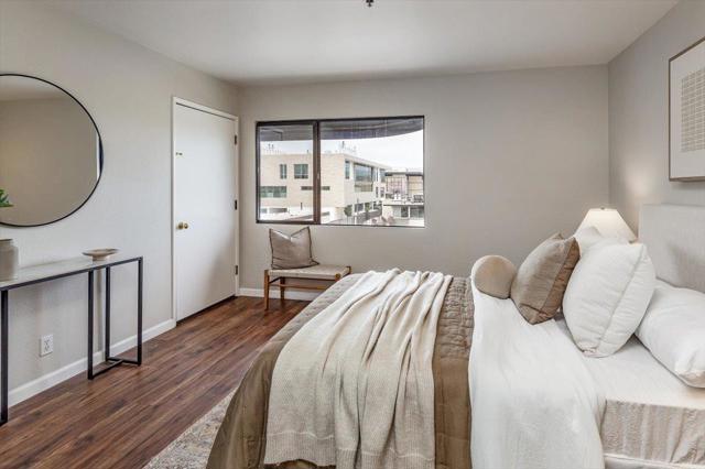 2409 Park Boulevard, Palo Alto CA: https://media.crmls.org/mediaz/24dd3944-5ac6-414b-b0de-6504a8d54d85.jpg