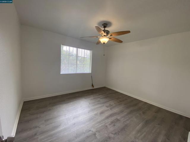 2221 80Th Ave, Oakland CA: https://media.crmls.org/mediaz/24dd65a6-0501-4aea-b6d8-86a080774fec.jpg