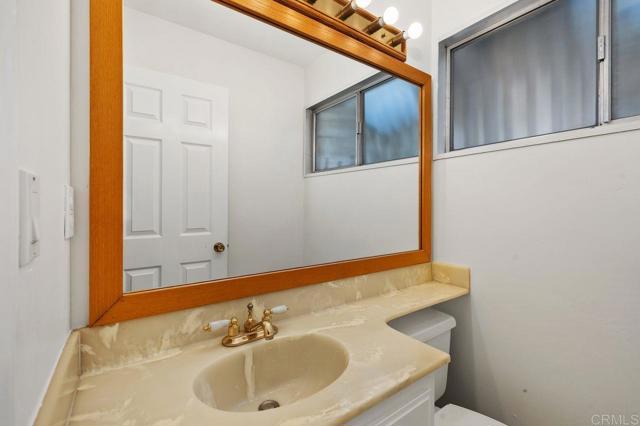 5448 Noah Way, San Diego CA: https://media.crmls.org/mediaz/24ddea7f-feb5-41fa-90b0-2d63eeb666ae.jpg