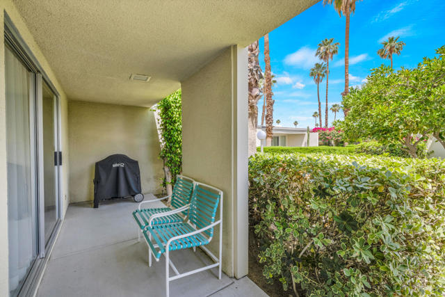 1881 S Araby Drive, Palm Springs CA: https://media.crmls.org/mediaz/24deb5a1-84d3-4227-a2e1-5476cc9f3379.jpg
