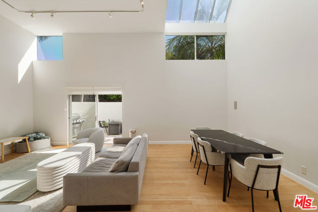 Drew Fenton | 11925 Goshen Avenue Los Angeles CA | MLS: 7475453 Drew Fenton | 11925 Goshen Avenue Los Angeles CA | MLS: 7475453