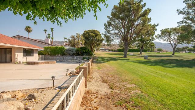 8796 Clubhouse Boulevard, Desert Hot Springs CA: https://media.crmls.org/mediaz/24df5ec4-61d6-4355-b7af-386c38a9949e.jpg