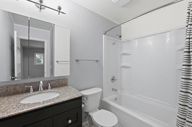 Detail Gallery Image 20 of 30 For 245 Smoke Tree Pl, Oceanside,  CA 92057 - 2 Beds | 2 Baths