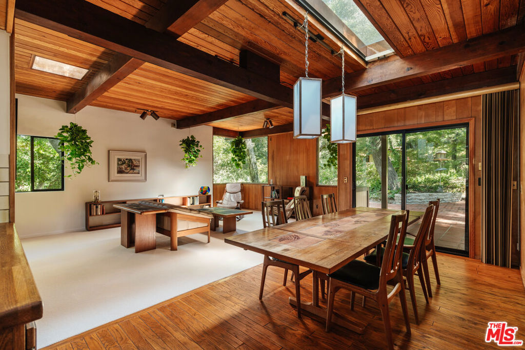 1289 Old Topanga Canyon Road