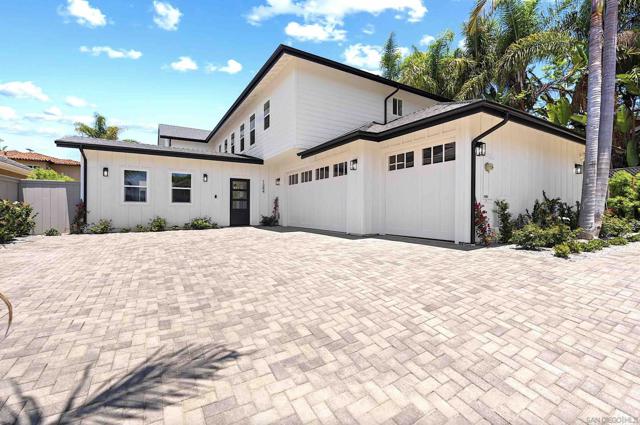 1384 Cynthia Ln, Carlsbad CA: https://media.crmls.org/mediaz/24e1024a-6ed5-4ba1-9110-2d781f268e72.jpg