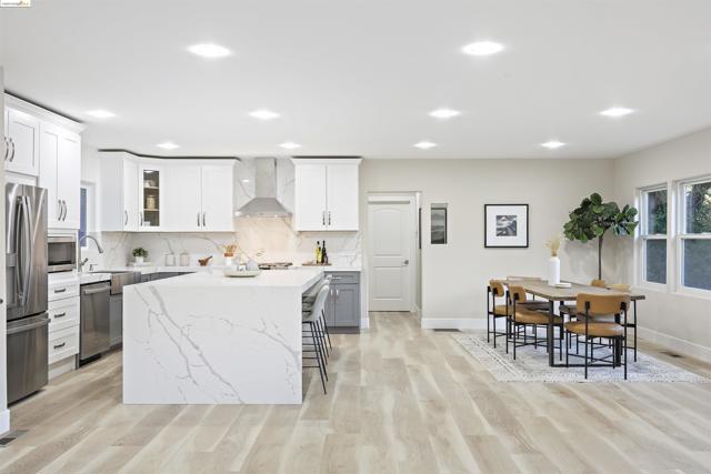 Details for 5580 Estates Dr, Oakland, CA 94618