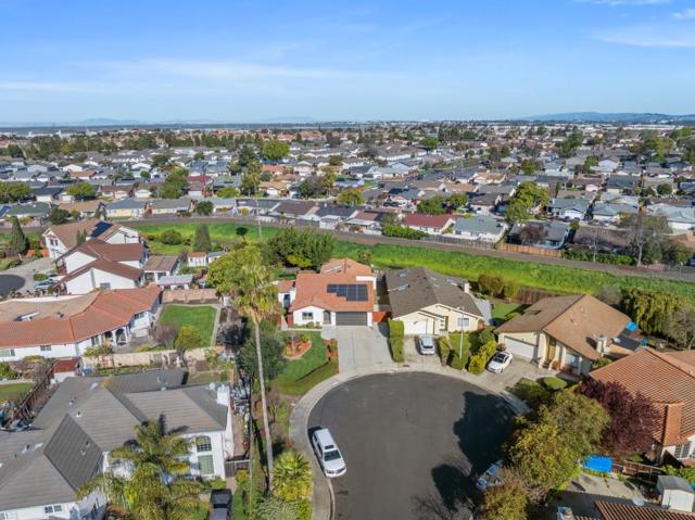 4308 Granite Court, Union City CA: https://media.crmls.org/mediaz/24e34528-6949-48e6-a303-9b7329fbda6e.jpg