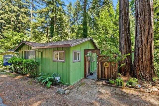 13550 Bear Creek Road, Boulder Creek CA: https://media.crmls.org/mediaz/24e36070-b773-42c6-be7e-49a9e76c56bb.jpg