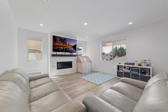 27983 Moosa Creek Way, Valley Center CA: https://media.crmls.org/mediaz/24e3820d-3d53-4c65-bb02-4ec51dcf2bbd.jpg