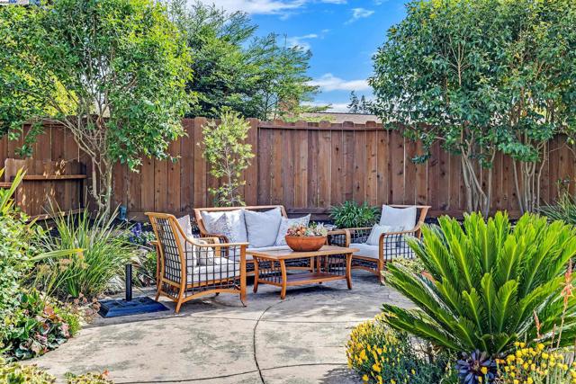 204 Franciscan Dr, Danville CA: https://media.crmls.org/mediaz/24e39348-2c10-4fa6-b94a-b9b977bb2d3f.jpg