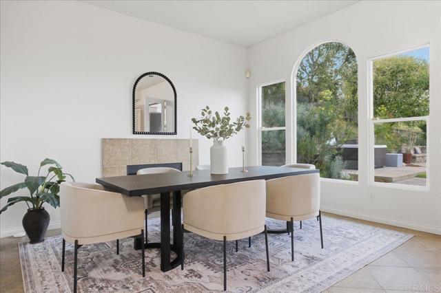 Detail Gallery Image 13 of 63 For 18385 Reata Way, San Diego,  CA 92128 - 5 Beds | 4 Baths