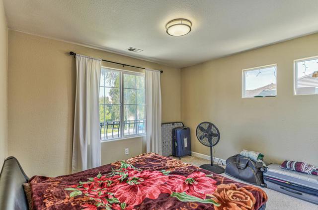 Image 31 of 35 For 9740 Linnet Court