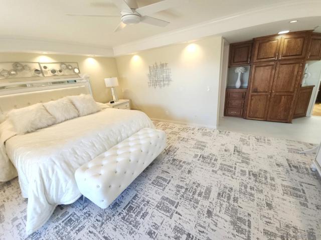 3933 Pinnacle Pl, Escondido CA: https://media.crmls.org/mediaz/24e55b70-6d6f-48b3-b529-6a990fce6243.jpg