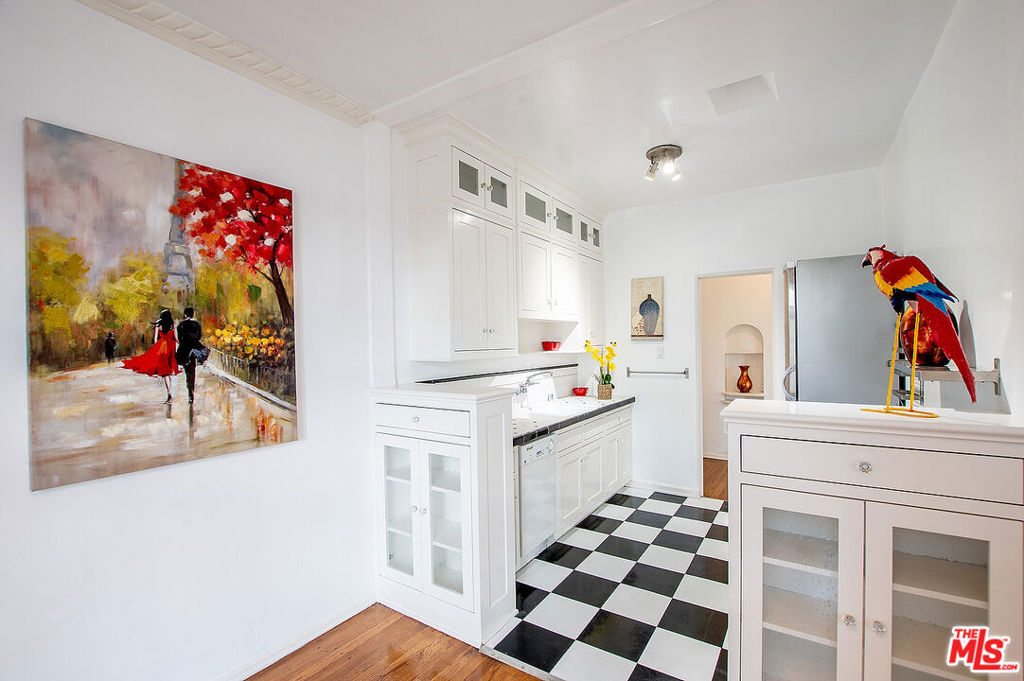 MLS #25550861 img 12