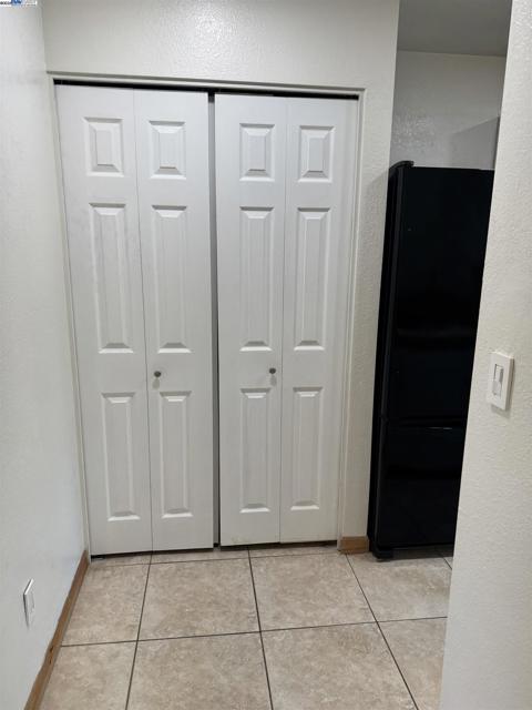 7765 Canyon Meadow Cir, Pleasanton CA: https://media.crmls.org/mediaz/24e696ed-8d3a-4cb2-b7f1-80662814618b.jpg
