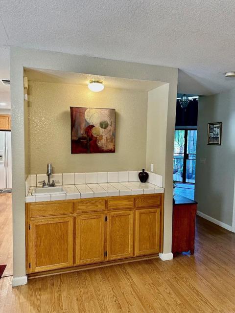 2090 Iroula Way, Tracy CA: https://media.crmls.org/mediaz/24e6c849-ee7b-4601-89ea-70e1984e70c2.jpg