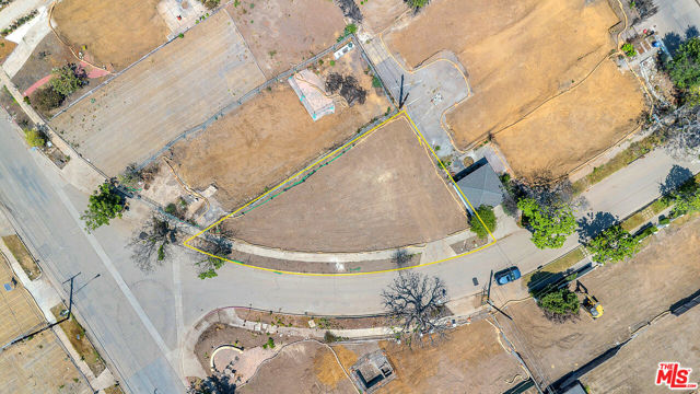 15531 Bowdoin Street, Pacific Palisades CA: https://media.crmls.org/mediaz/24e7164d-992d-487e-88ff-2eaf4d3072cd.jpg