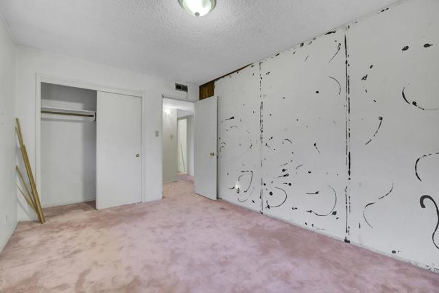 8734 Hermosa Court, Stockton CA: https://media.crmls.org/mediaz/24e820b3-bf2c-4084-8e98-057e063c4b1e.jpg