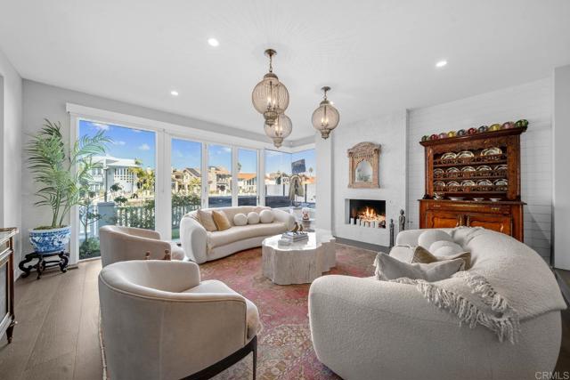 Detail Gallery Image 13 of 43 For 14 Buccaneer Way, Coronado,  CA 92118 - 5 Beds | 4/1 Baths