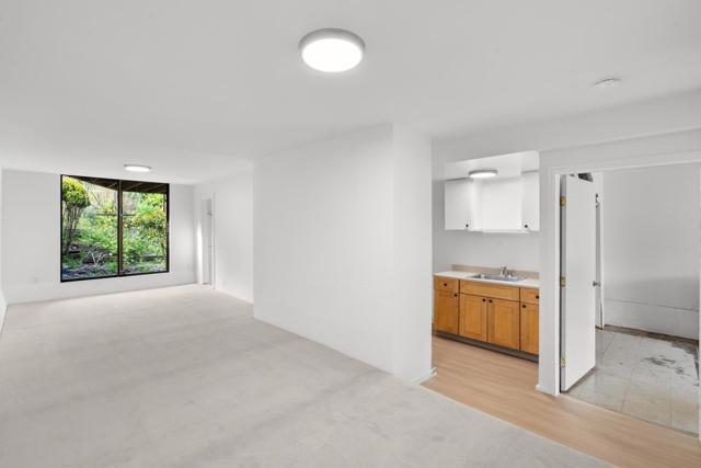 959 Avalon Avenue, San Francisco CA: https://media.crmls.org/mediaz/24e93837-09d6-4f0a-ab07-528906b90f16.jpg
